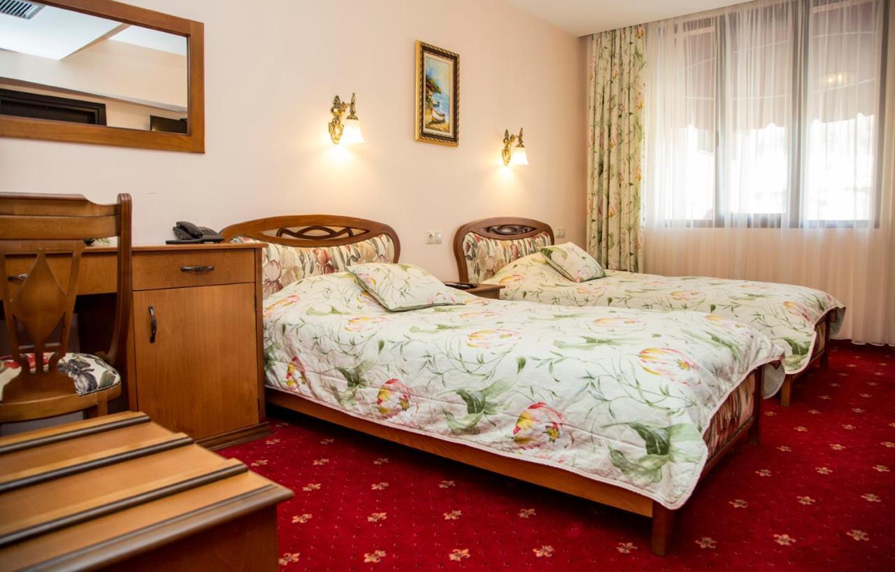 Boutique Hotel Vsk Kentavar Dryanovo Exterior photo